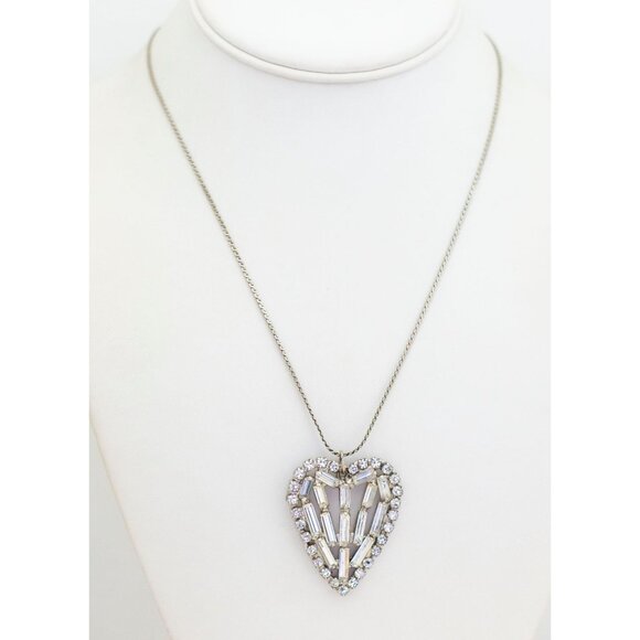 19 inch, Vintage Lovely Heart Pendant Silver Tone Necklace - J1 - Picture 2 of 3